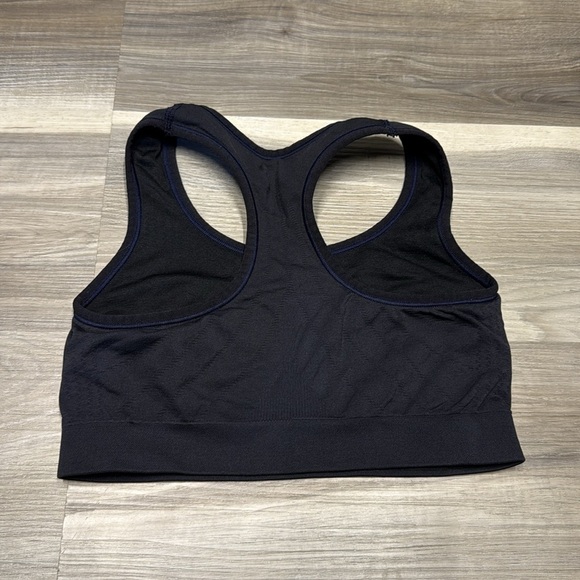 Champion Women's Black Racerback Sports Bra size medium - Picture 6 of 7